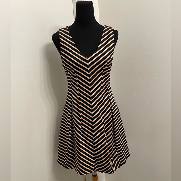 Monteau Dresses & Skirts - Monteau Black and Tan striped dress